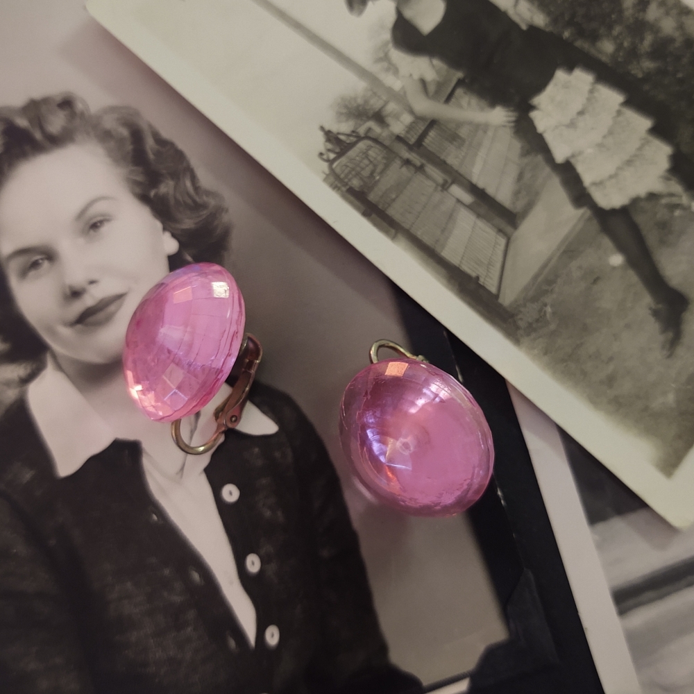 Vintage 1930s-50s Pink clip-back earrings